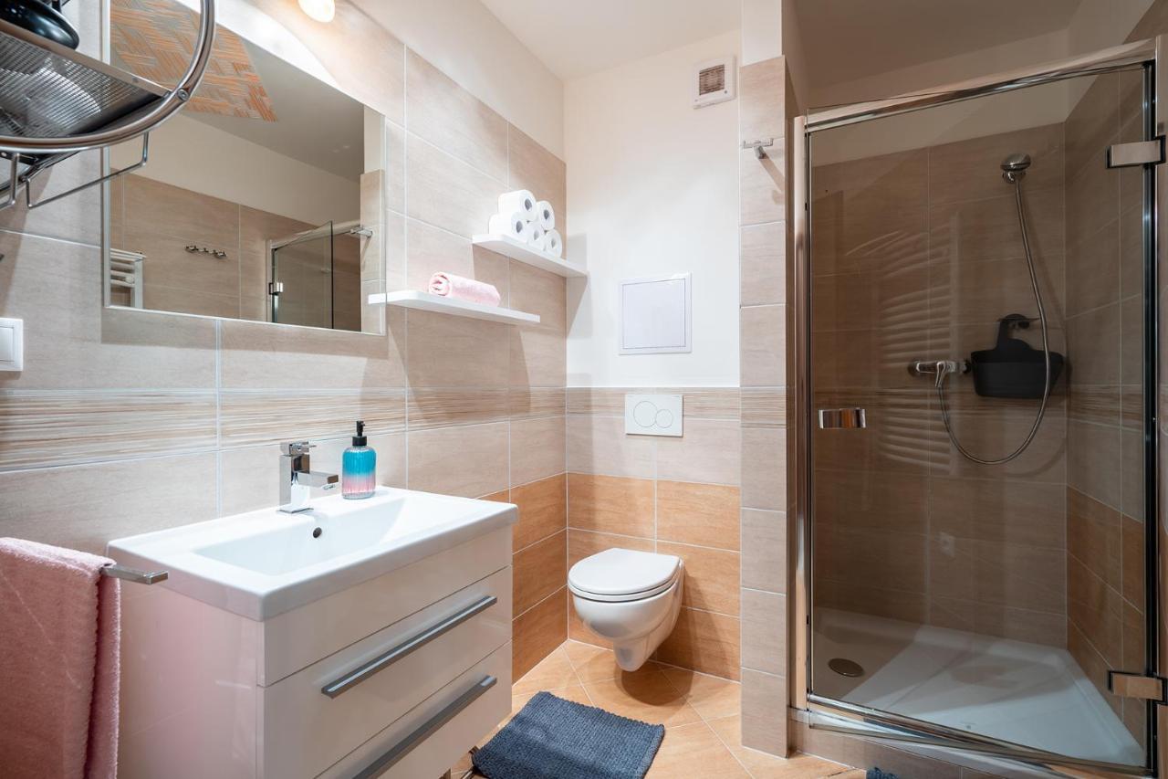 Apartment Emilka Tale-Wellness 5 Min-Balcony-Hiking-View Horna Lehota Exterior photo